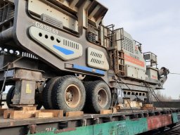 Спецтехника на вагоне